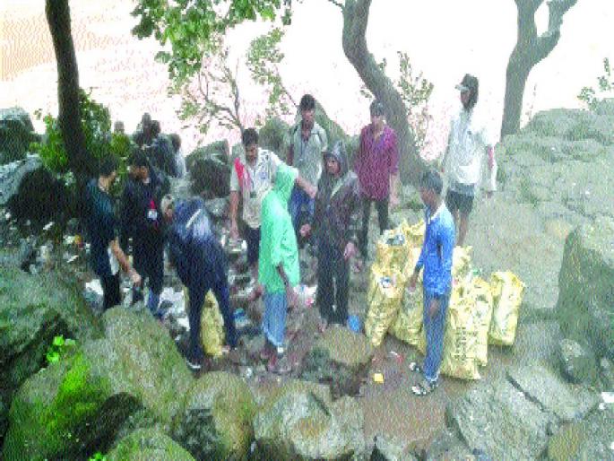 Lack of water supply schemes for poor water resources | अपुऱ्या जलस्त्रोतांमुळे लाखो रुपयांच्या पाणी पुरवठा योजना अल्पजीवी Lack of water supply schemes for poor water resources | अपुऱ्या जलस्त्रोतांमुळे लाखो रुपयांच्या पाणी पुरवठा योजना अल्पजीवी